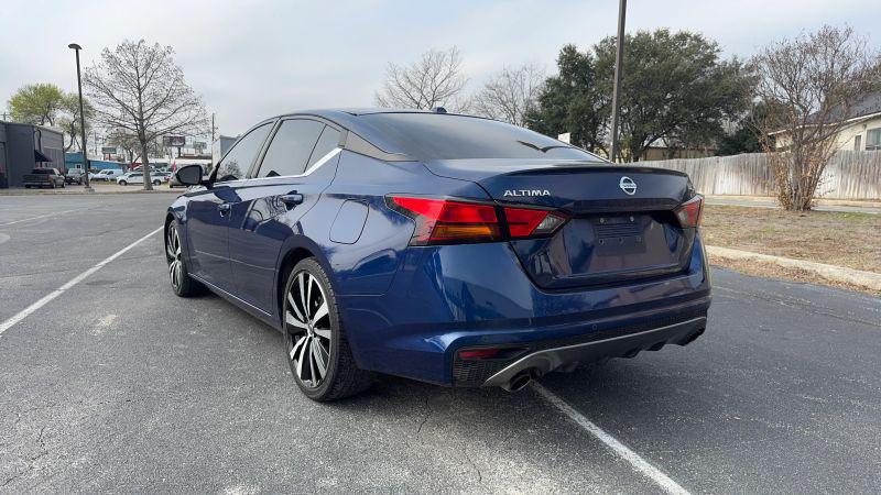 2021 Nissan Altima SR FWD