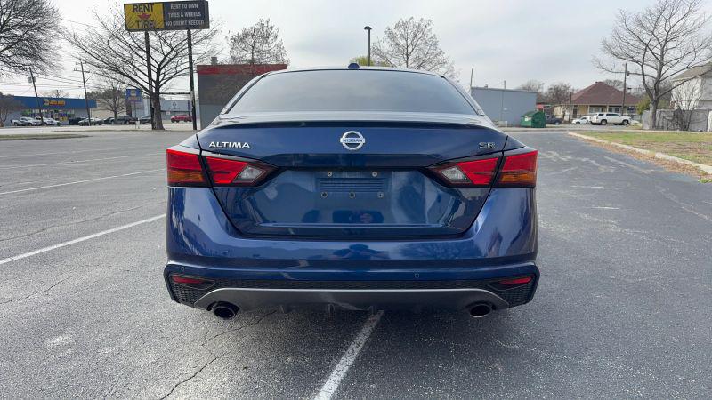 2021 Nissan Altima SR FWD