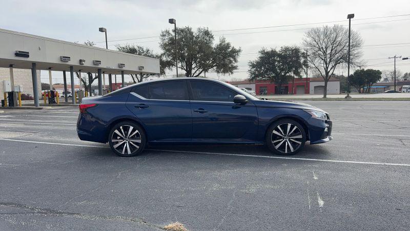 2021 Nissan Altima SR FWD