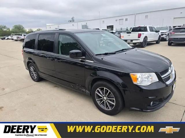 2017 Dodge Grand Caravan SXT for sale in Pleasent Hill, IA