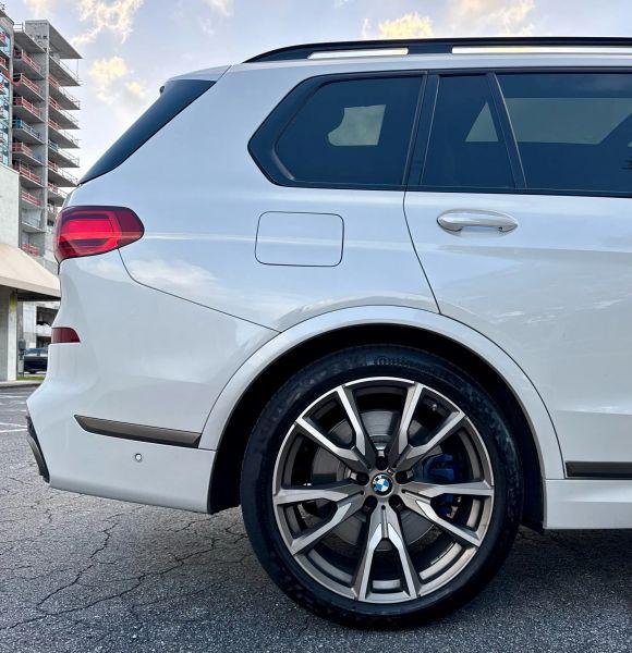 2021 BMW X7 M50i