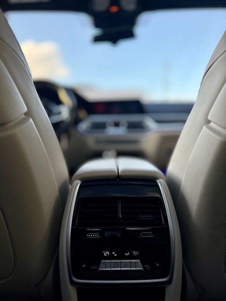 2021 BMW X7 M50i