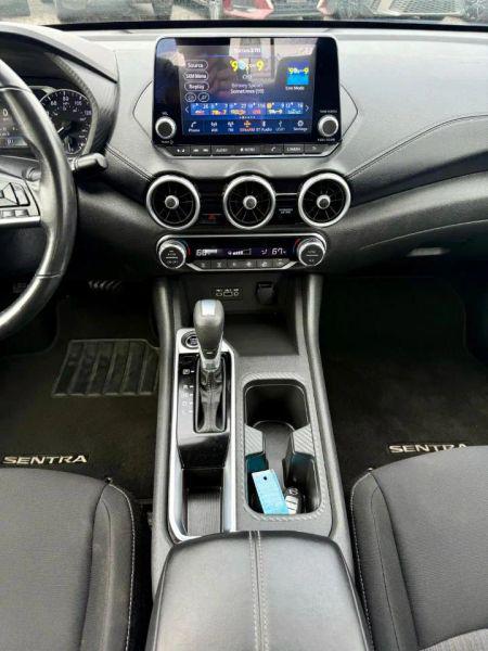 2021 Nissan Sentra SV Xtronic CVT