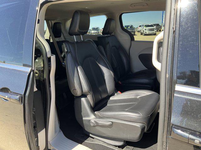 2023 Chrysler Pacifica Hybrid Touring L