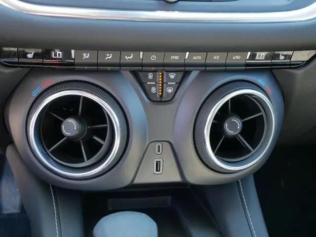 2023 Chevrolet Blazer AWD 2LT