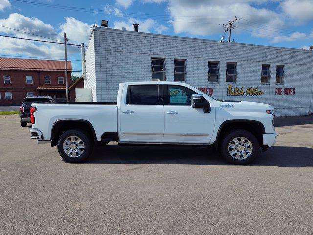 2026 Chevrolet Silverado 2500HD Crew Cab, Standard Bed, High Country, 4WD