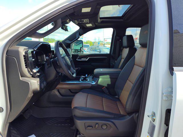 2026 Chevrolet Silverado 2500HD Crew Cab, Standard Bed, High Country, 4WD