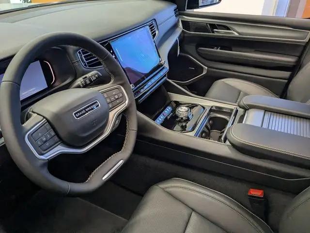 2026 Jeep Grand Wagoneer 4x2