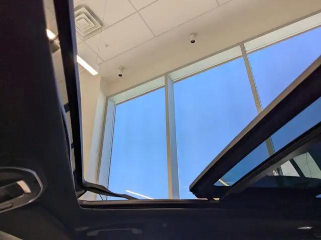 2026 Jeep Grand Wagoneer 4x2