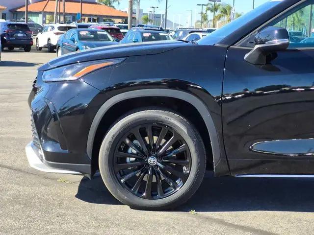 2025 Toyota Highlander XSE