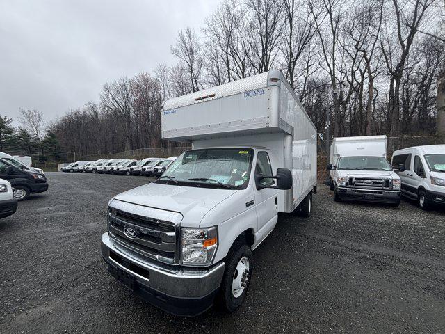 2026 Ford E-350 Cutaway Box Dry Freight