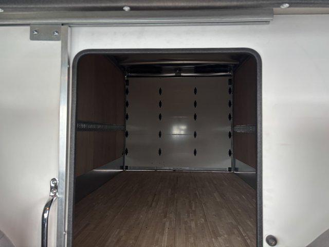 2026 Ford E-350 Cutaway Box Dry Freight