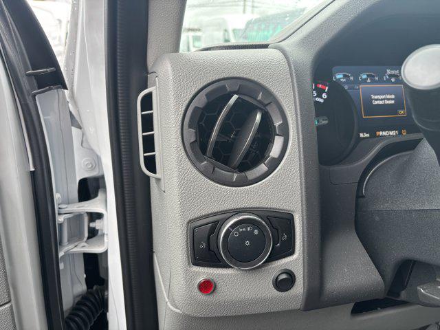 2026 Ford E-350 Cutaway Box Dry Freight