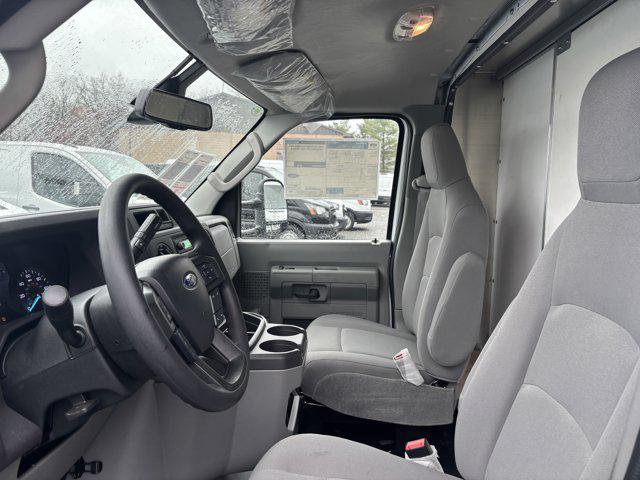 2026 Ford E-350 Cutaway Box Dry Freight
