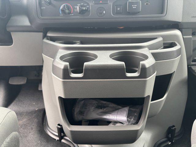 2026 Ford E-350 Cutaway Box Dry Freight