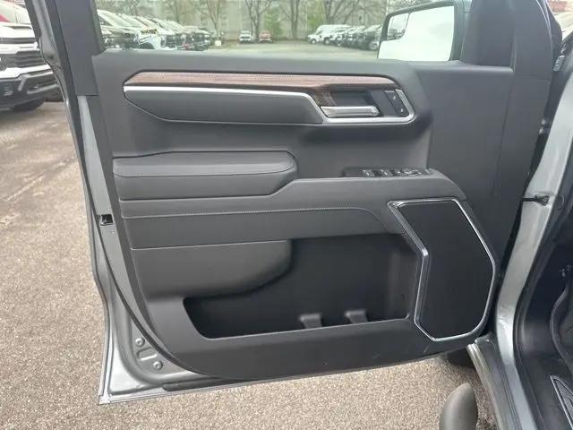 2026 Chevrolet Silverado 1500 4WD Crew Cab Short Bed RST