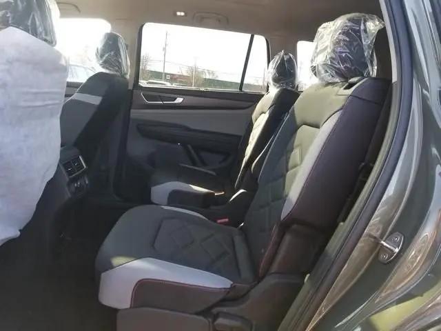 2026 Volkswagen Atlas Peak Edition