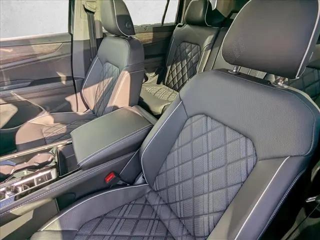 2026 Volkswagen Atlas SEL Premium R-Line