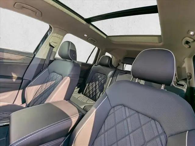 2026 Volkswagen Atlas SEL Premium R-Line