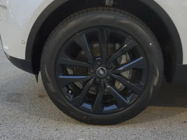 2026 Land Rover Discovery S