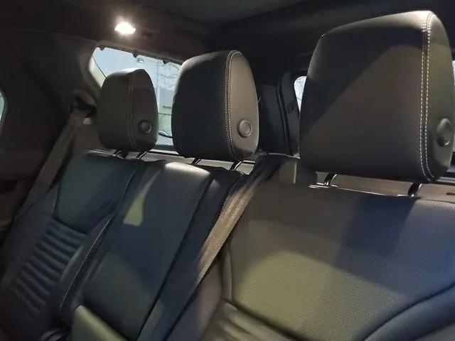 2026 Land Rover Discovery S