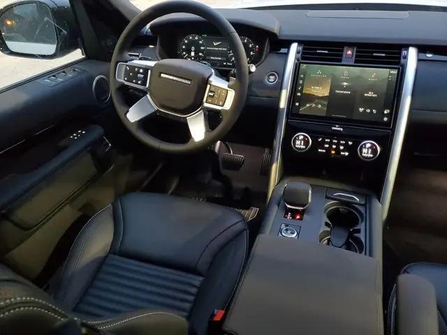 2026 Land Rover Discovery S
