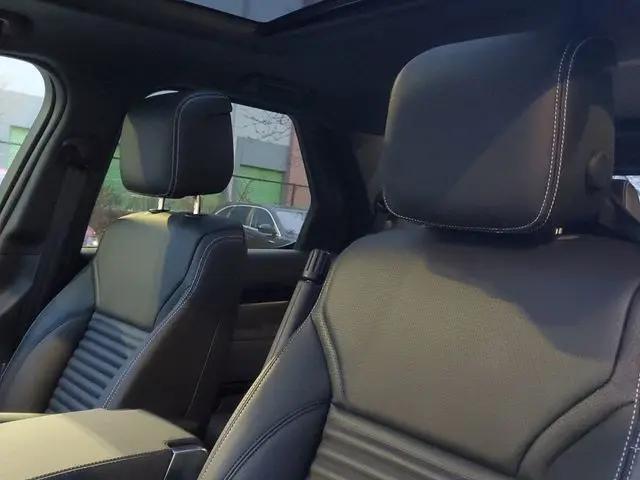 2026 Land Rover Discovery S