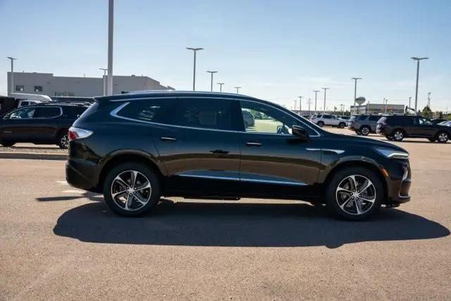 2022 Buick Enclave AWD Essence
