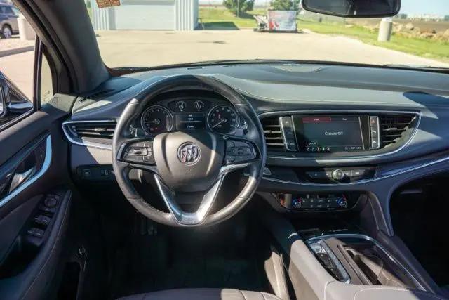 2022 Buick Enclave AWD Essence