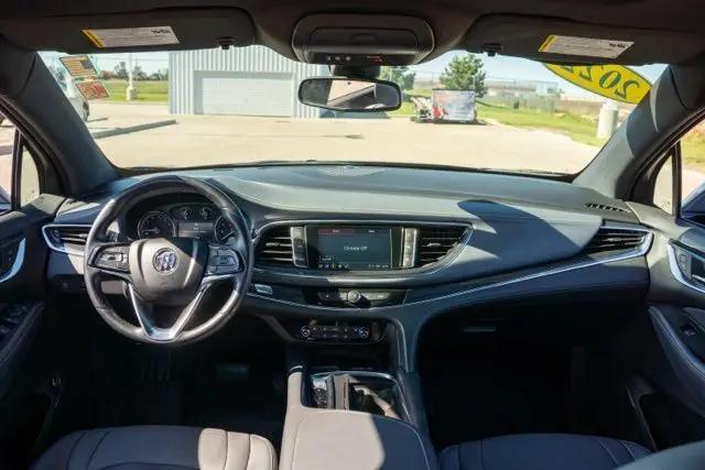 2022 Buick Enclave AWD Essence