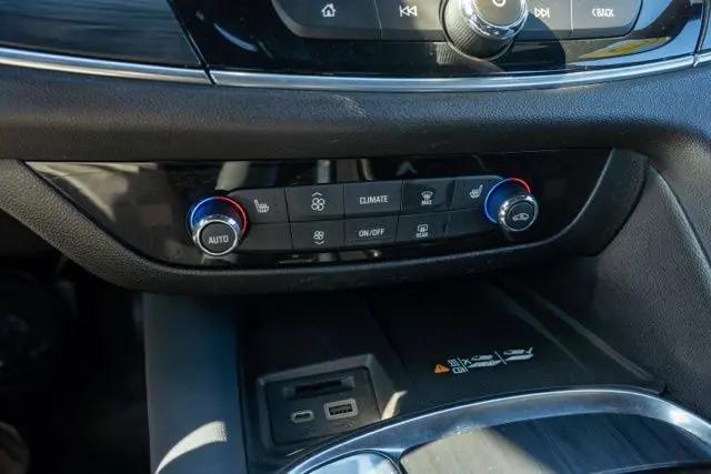 2022 Buick Enclave AWD Essence