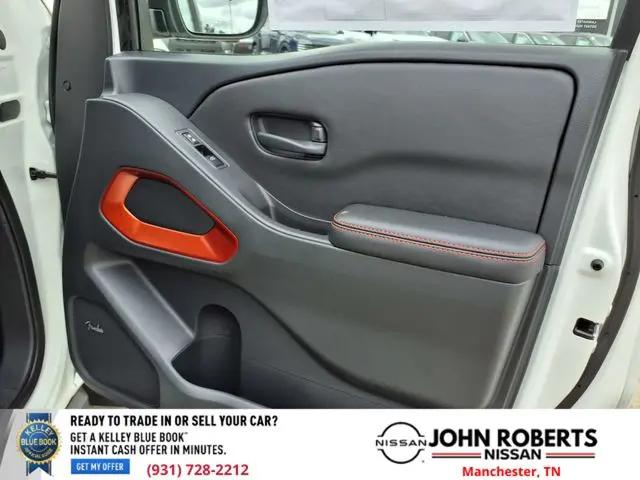 2026 Nissan Frontier Crew Cab PRO-4X 4x4