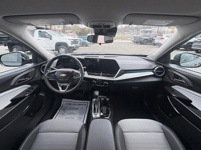 2025 Chevrolet Trax FWD LT