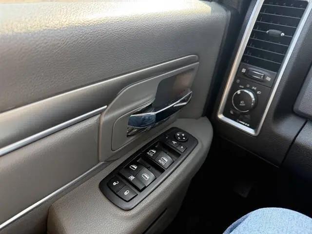 2017 Ram 1500 Big Horn Crew Cab 4x4 5'7" Box