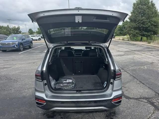 2026 Volkswagen Taos SE