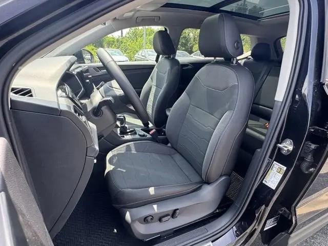 2026 Volkswagen Taos SE Black