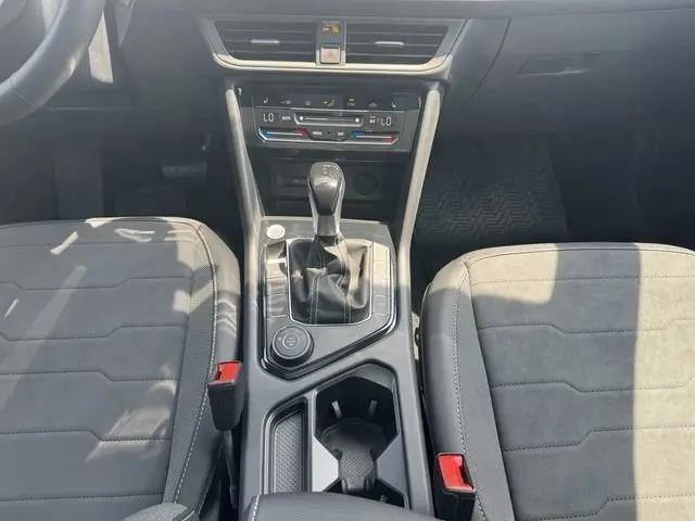 2026 Volkswagen Taos SE Black