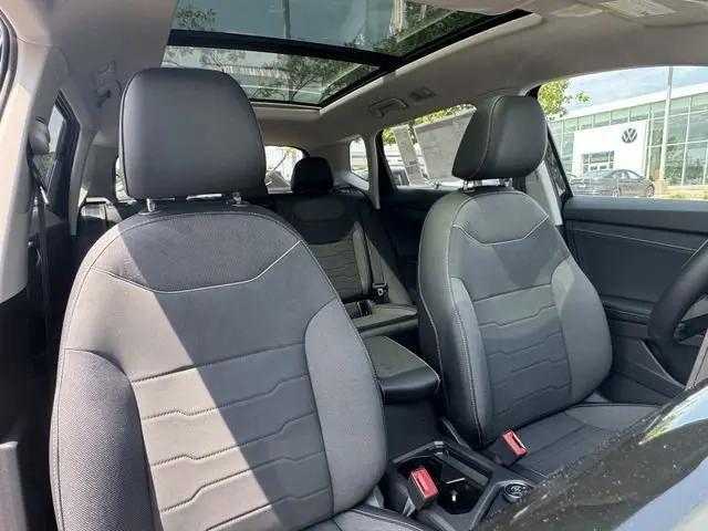 2026 Volkswagen Taos SE Black
