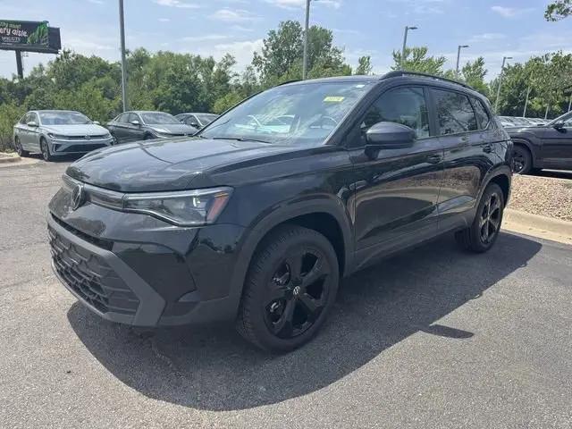 2026 Volkswagen Taos SE Black