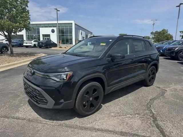 2026 Volkswagen Taos SE Black for sale in Lee's Summit, MO