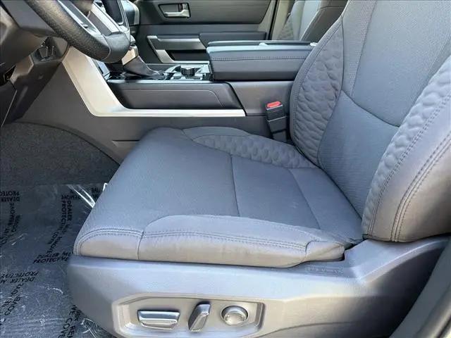 2026 Toyota Tundra SR5 CrewMax 5.5' Bed