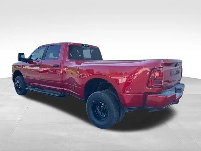 2026 Ram 3500 Big Horn Crew Cab 4x4 8' Box