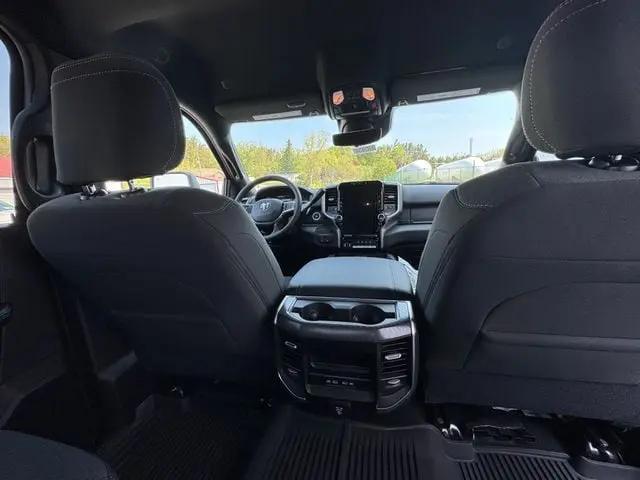 2026 Ram 3500 Big Horn Crew Cab 4x4 8' Box