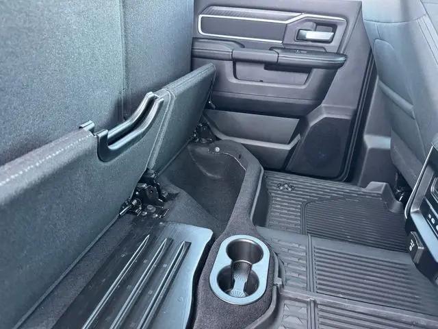 2026 Ram 3500 Big Horn Crew Cab 4x4 8' Box