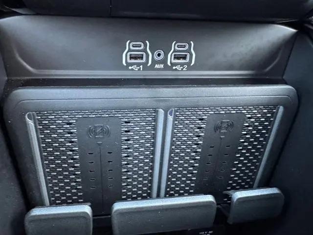 2026 Ram 3500 Big Horn Crew Cab 4x4 8' Box