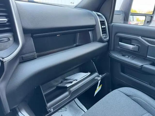 2026 Ram 3500 Big Horn Crew Cab 4x4 8' Box