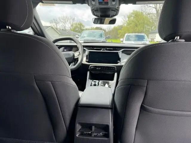 2026 Jeep Cherokee Laredo 4x4