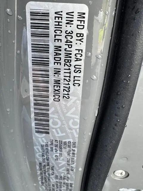 2026 Jeep Cherokee Laredo 4x4