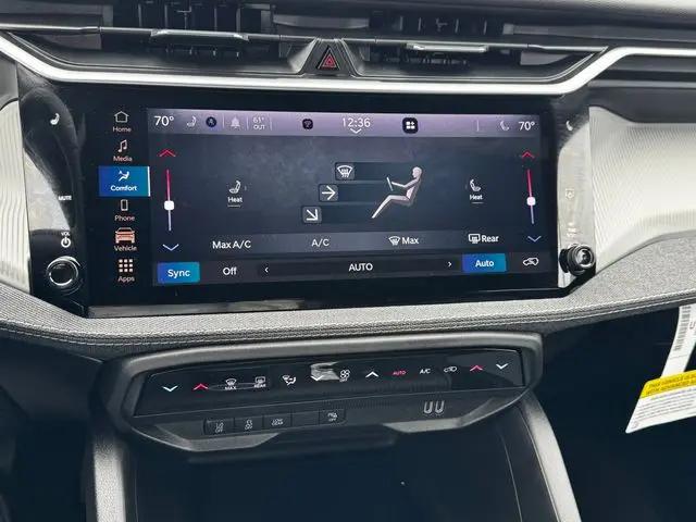 2026 Jeep Cherokee Laredo 4x4