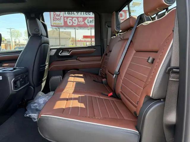 2026 GMC Sierra 2500HD Crew Cab, Standard Bed, Denali Ultimate, 4WD